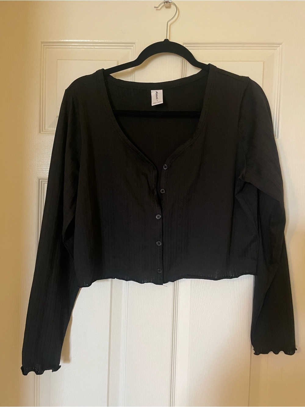 Abound Black Long-Sleeve Button Crop Shirt
